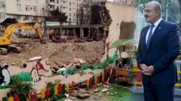 İcra başçısı rayonu sökür - Qarşıdurma