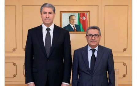 Vilayət Eyvazov Sadiq Gözəlovu təltif etdi - FOTO