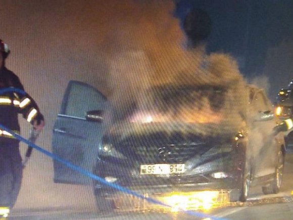 Bakıda Hyundai yandı