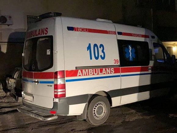 Bakıda mikroavtobus sürücüsü boğazından bıçaqlandı