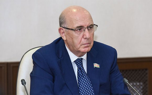 Deputatın oğlu məhkəməyə verildi - 1 milyon dollar istənilir