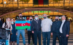 Türkiyəyə göndərilən 2 qazi sağalaraq Vətənə geri döndü