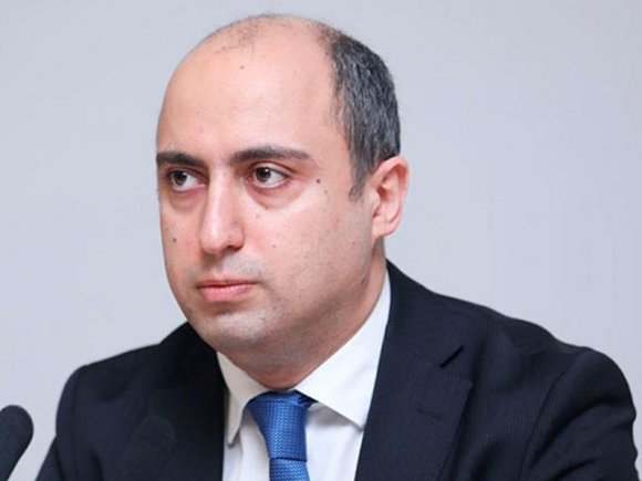 Peyvənd olunmayan müəllimlər məktəbə gələ bilərmi? - Nazirdən açıqlama