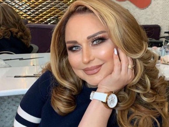 Xalq Artisti evində "gözəllik salonu" açıb