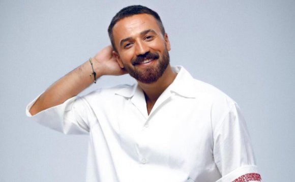 "Nəyimiz var satıb yedik" - Zamiq işsizlikdən gileyləndi
