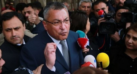 Qaçqınlara ayrılan pullar HARA GEDİR? - İTTİHAM