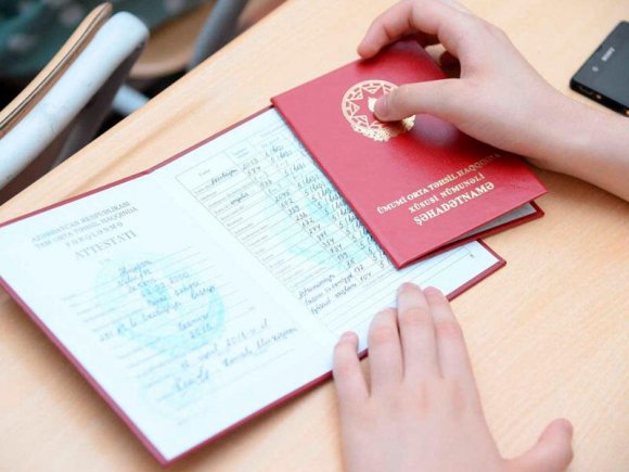Məktəbi fərqlənmə attestatı ilə bitirən məzunların sayı açıqlandı
