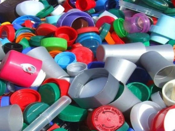 Plastik qablar şüşə ilə əvəz olunur