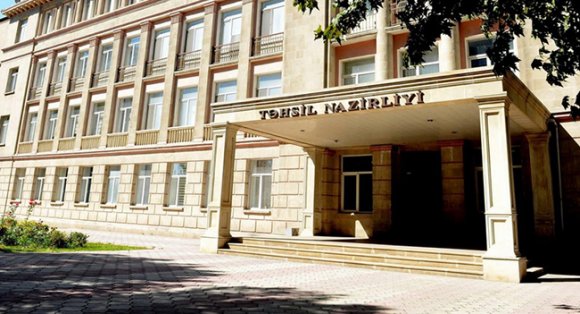 Əmrullayev KÖHNƏLƏRLƏ niyə BACARMIR? - İTTİHAM