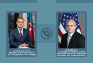 Ceyhun Bayramovla ABŞ dövlət katibinin köməkçisi arasında telefon danışığı