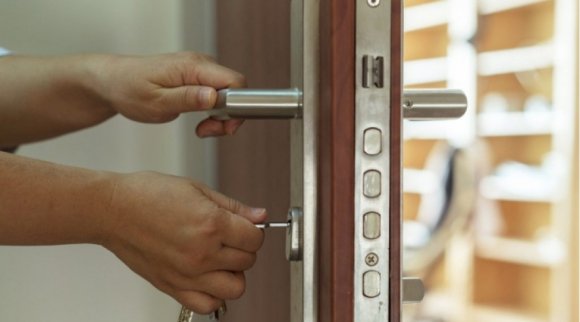 Bakı sakini mənzildə halsız vəziyyətdə aşkar edilib