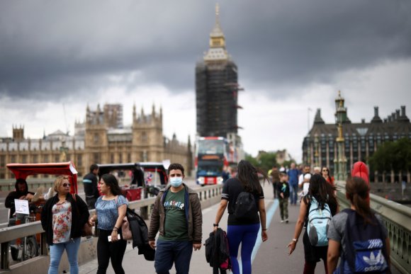Britaniyada koronavirusa daha 25 161 nəfər yoluxub