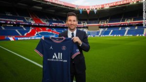Messi PSJ ilə müqavilə imzalayıb