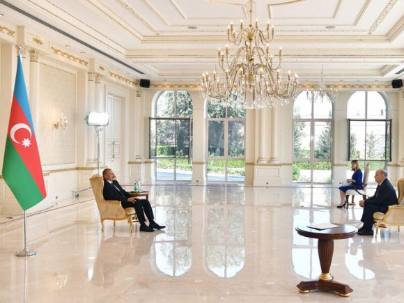 Prezident İlham Əliyev Belçikanın Azərbaycanda yeni təyin olunmuş səfirinin etimadnaməsini qəbul edib