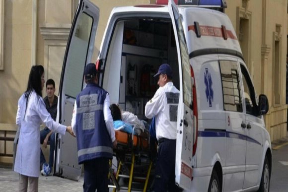 Hacıqabulda yol qəzasında bir ailənin 3 üzvü xəsarət alıb