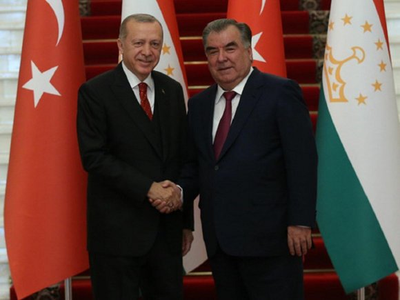 Ərdoğan və Rahmon ikitərəfli münasibətləri müzakirə ediblər
