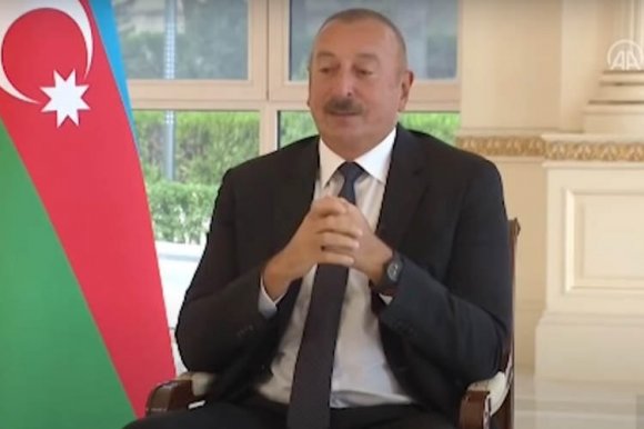 Prezident müsahibə zamanı kövrəldi: "Gözümün önünə o bölgələrdə yaşayan insanlar gəlirdi" - VİDEO