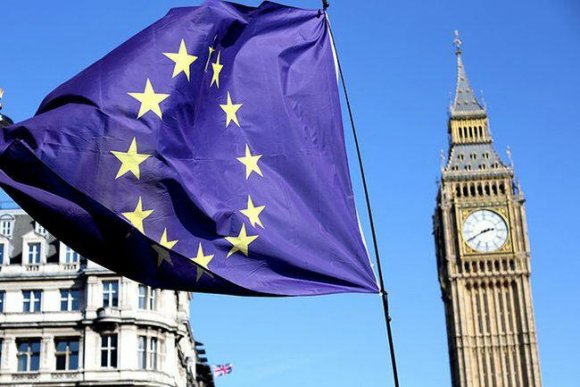 Xarici pasportu olmayan Aİ vətəndaşları Britaniyaya buraxılmayacaqlar