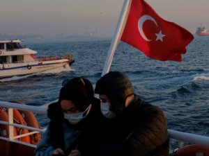 Türkiyədə daha 228 nəfər virusun qurbanı oldu