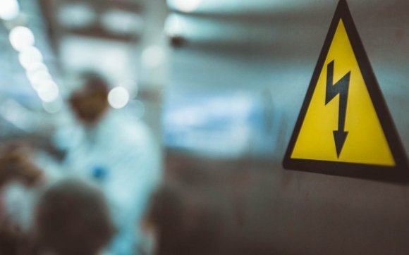 Bakıda gənc oğlanı elektrik cərəyanı vuraraq öldürüb