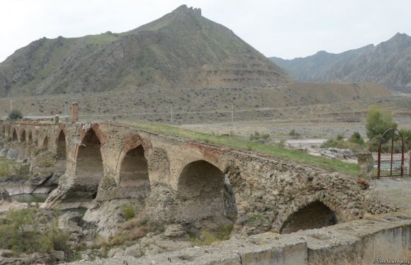 Xudafərin körpüsünün azad edilməsi tarixi əhəmiyyət daşıyır - Hərbi ekspert