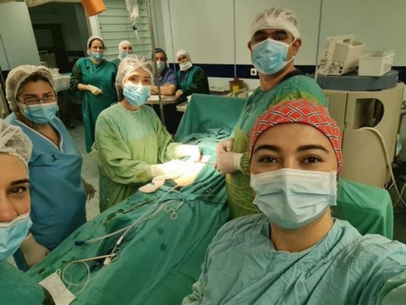 Bakıda 18 yaşlı qızın mədəsindən iki kiloqram “daş” çıxarıldı