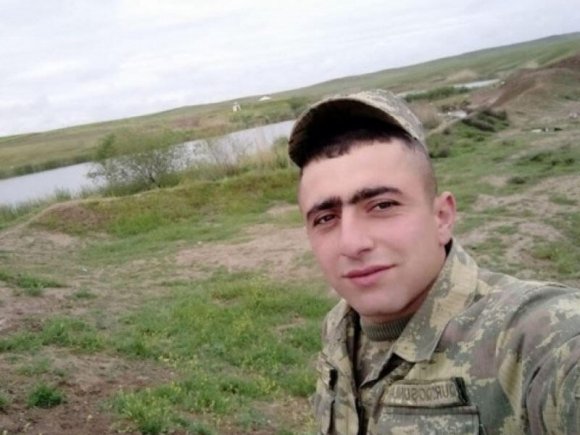 Ata, ən böyük arzum əmimin qisasını almaq və torpaqlarımızın düşməndən təmizlənməsində iştirak etməkdir...
