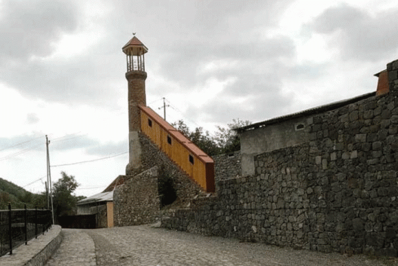 Gileyli məscidinin bərpasında yeyintiyə yol verildiyi üzə çıxdı