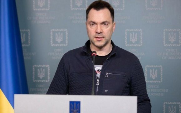 "Rusiya ilə uzun və qanlı münaqişəyə hazır olmalıyıq" - Arestoviç