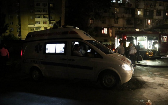 Bakıda 3 yaşlı uşaq 2-ci mərtəbədən yıxıldı
