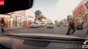 Bakıda velosipedçi ölümdən son anda qurtuldu