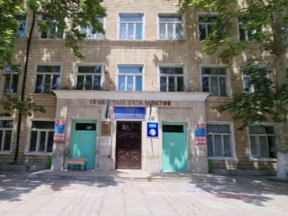 Azərbaycanda məktəbdə rüşvət QALMAQALI: Müəllimin SƏSYAZISI yayıldı - VİDEO
