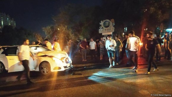 Bakıda Mercedes-lə Audi toqquşub