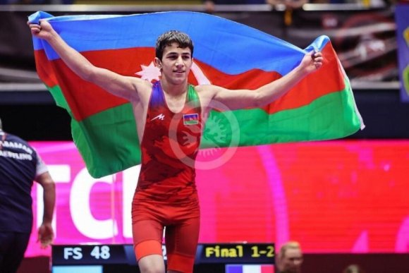 İki güləşçimiz dünya çempionu oldu