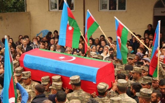 Laçında həlak olan əsgər Tahir Əliyevin nəşi ailəsinə təhvil verilib