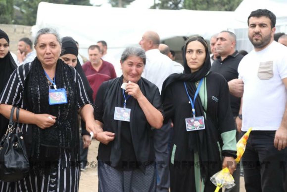 Bakıda şəhidlə vida mərasimi keçirilir - FOTO