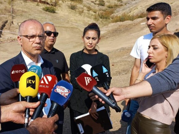 Kütləvi məzarlıqda aşkarlanan 12 meyit Azərbaycan hərbçilərinə məxsusdur - Ədalət Həsənov