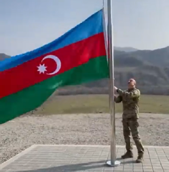Bayrağımız eşidilən səsimiz, döyünən Qəlbimizdir
