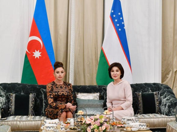 Mehriban Əliyeva Ziroatxon Mirziyoyeva ilə görüşüb