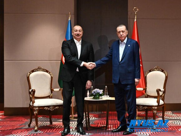 İlham Əliyev Özbəkistanda Rəcəb Tayyib Ərdoğanla görüşüb