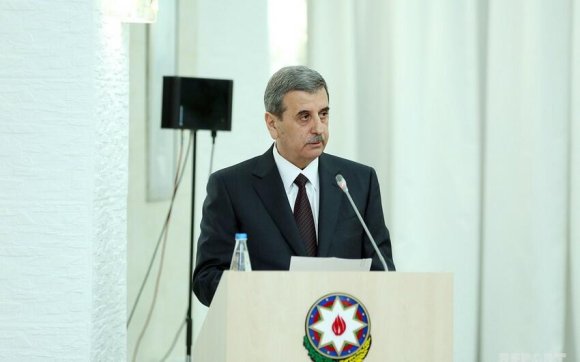 Prezident daxili işlər nazirinin müavinini təltif etdi