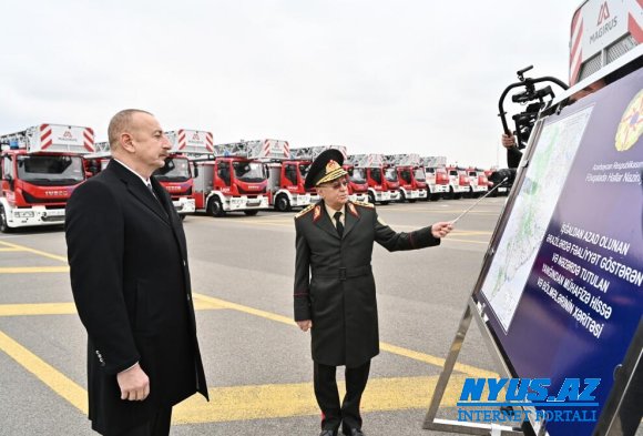 İlham Əliyev yeni alınmış xüsusi təyinatlı texnikalar və təcili tibbi yardım avtomobilləri ilə tanış olub
