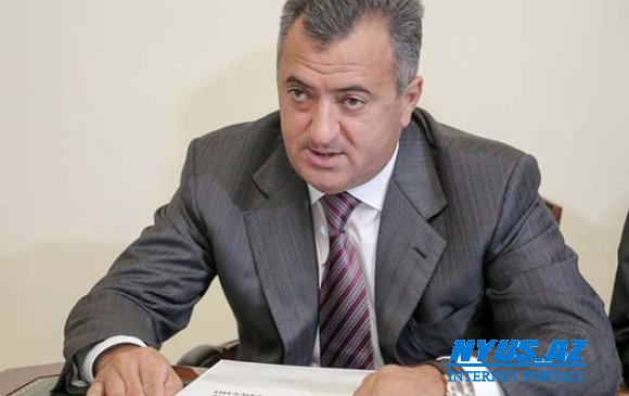 Abdin Fərzəliyev Mehdiabadda səkini də satdı – FOTOFAKT