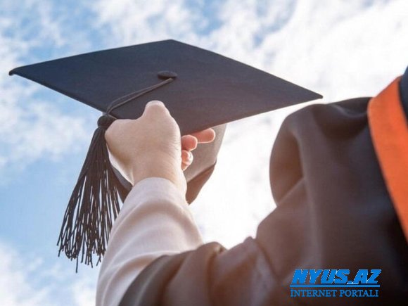 Azərbaycanda diplomu tanınan universitetlərin siyahısı kim tərəfindən müəyyənləşdirilir?