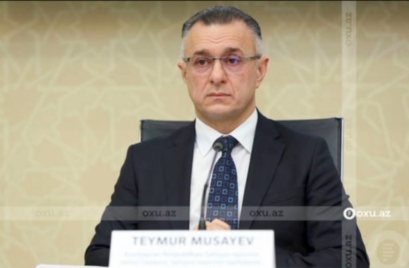 «AYAQ ÜSTƏ DURA BILMIRƏM,»DÜBL» PIYANAM» AĞSTAFANIN BAŞ HƏKIMINI “BƏZƏKLI” JURNALISTLƏR MÜDAFIƏ EDIR – ŞOK SƏSYAZISI