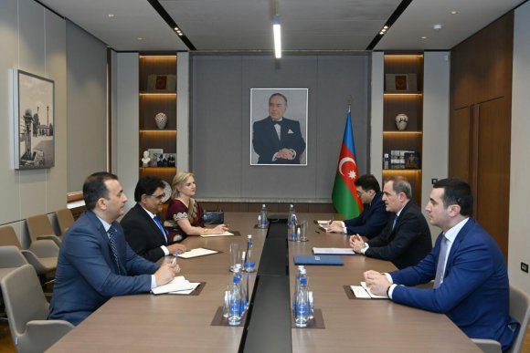 Ceyhun Bayramov Muhammad Nasar Hayat ilə görüşüb