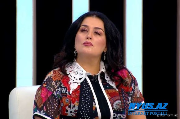 Elza Seyidcahan gündəm olan ədəbsiz şeirdən danışdı - Onu yazanın...