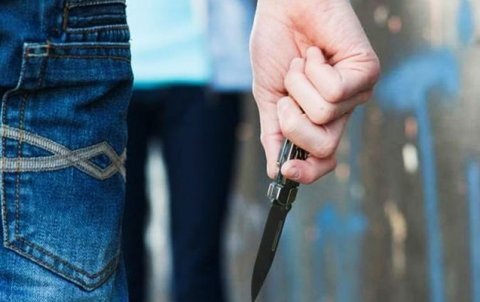 Azərbaycanda kafedə qan töküldü - 32 yaşlı kişi 3 nəfəri bıçaqladı