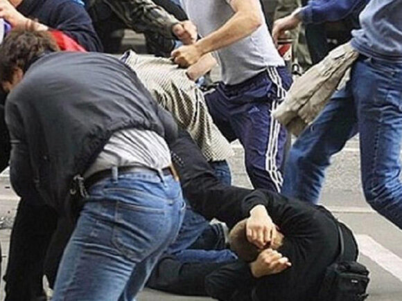 Zavod işçiləri arasında KÜTLƏVİ DAVA: Ölən və yaralananlar var