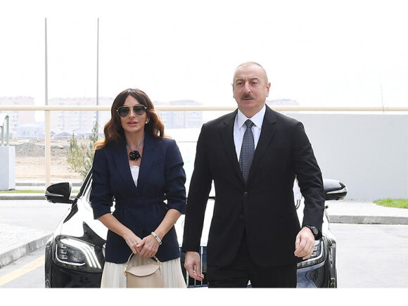 Prezident, birinci xanım və ailə üzvləri Xankəndidə səs veriblər